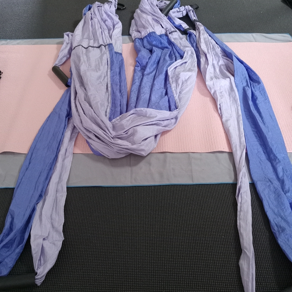 Yoga trapeze
